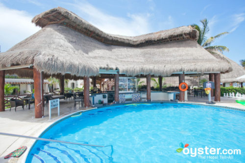 Azul Beach Hotel activities pool