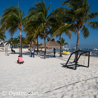 Aquamarina Beach Hotel Cancun beach area