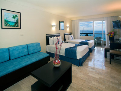 Aquamarina Beach Hotel Cancun Jr. Suite