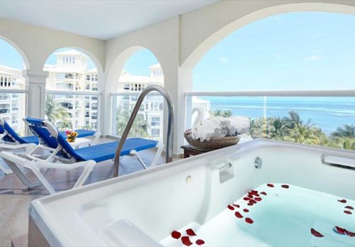 Occidental Costa Cancun Jr. Suite balcony