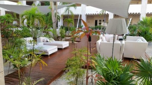 Beloved Playa Mujeres Lupita Lounge