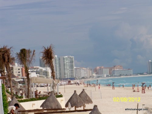 Live Aqua Cancun beach
