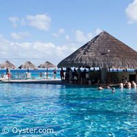 Paradisus Cancun swim-up bar