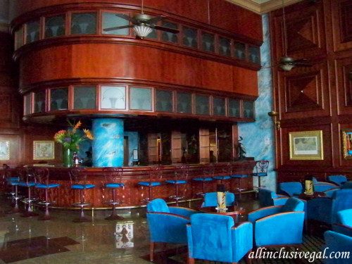 Riu Palace Las Americas lobby bar
