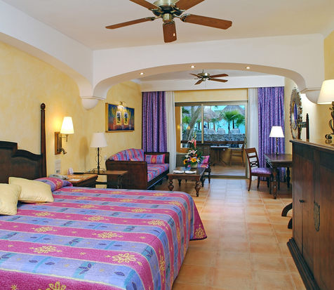 Honeymoon room, courtesy Iberostar Hotels and Resorts