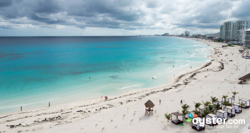 Krystal Cancun beach