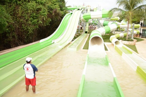 Sandos Caracol waterpark slides
