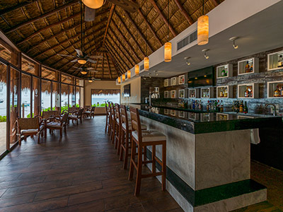 Interior of Bar and Mar Lounge Bar, courtesy playa.com