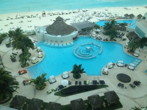 ME Cancun by Melia family-friendly pool