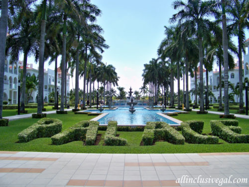 Riu Palace Mexico landscaping