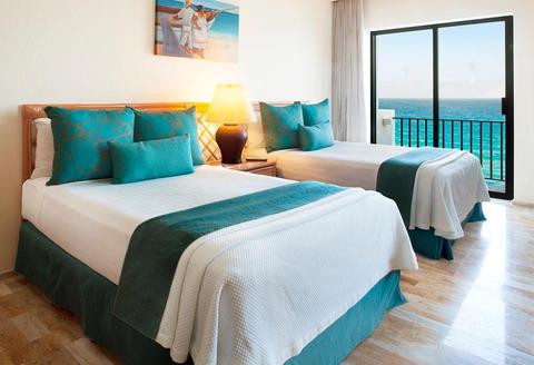 Emporio Hotel and Suites Cancun Superior Room