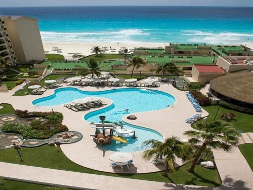 Emporio Hotel and Suites Cancun kids waterpark pool area