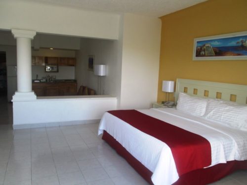 Holiday Inn Cancun Arenas Suite