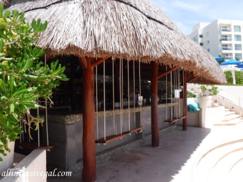 Live Aqua Beach Resort Cancun Shore Bar