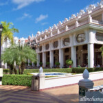 Buffet restaurant, outdoor seating