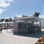 The lunch station by the pools