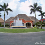 Colonial entry Barcelo Maya Colonial entry
