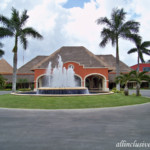 Colonial entry Barcelo Maya Colonial entry