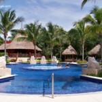Adults-only pool at the Beach resort Barcelo Maya Beach adults-only pool