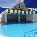 Live Aqua Beach Resort Cancun swim-up bar pool