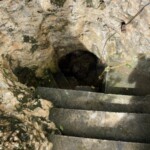 Alternative way to climb down into La Noria. The steps are carved into the rock while you hold onto the rope.