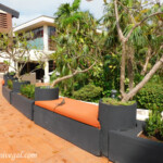 Meeting up with a friend on the way to the lobby...