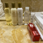 Bathroom amenities